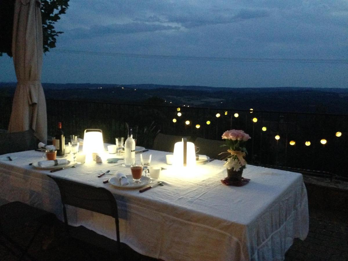 Chambre De Madel Bed and Breakfast Domme Esterno foto