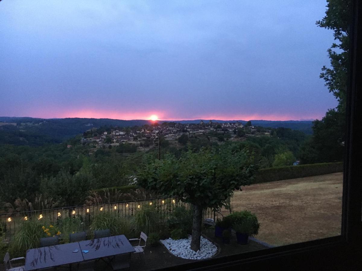 Chambre De Madel Bed and Breakfast Domme Esterno foto